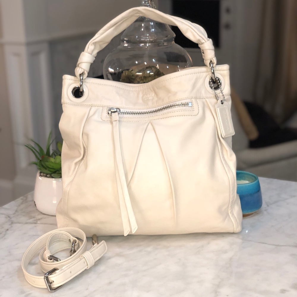 Coach Parker smooth leather hippie bag great cond.